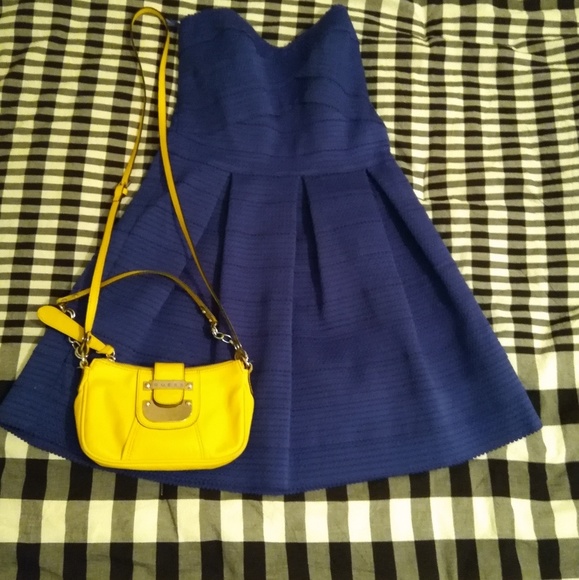 Blue Express Dress - Picture 4 of 5